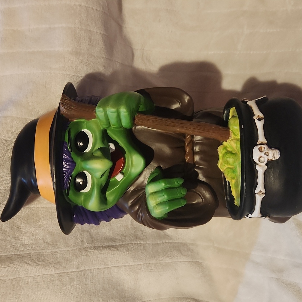 Halloween, Pumpkin Hollow, Whimsical,  Spooky, Green Witch w Cauldron Figurine